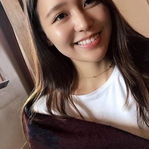 ARITZIA DIAMOND MOSAIC BLANKET SCARF (BURGUNDY)